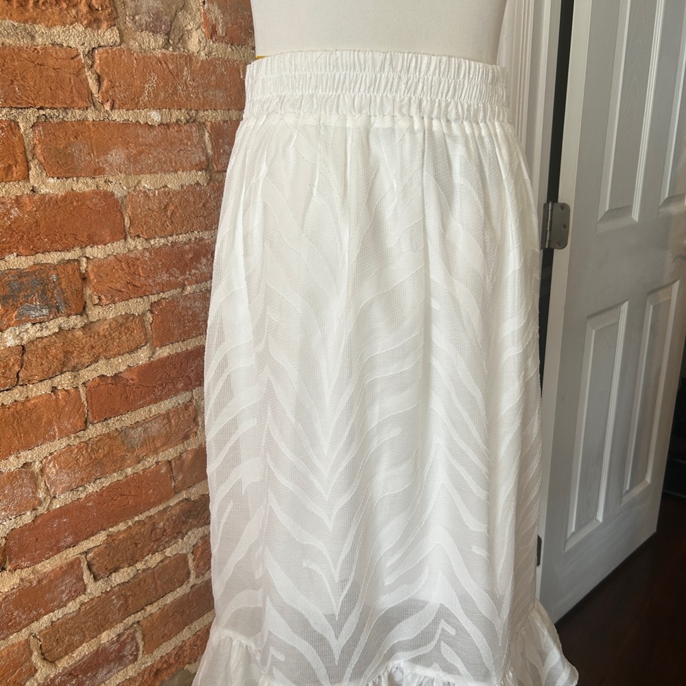 Andrew Marc White Asymmetrical Ruffle Skirt - Picture 2 of 2